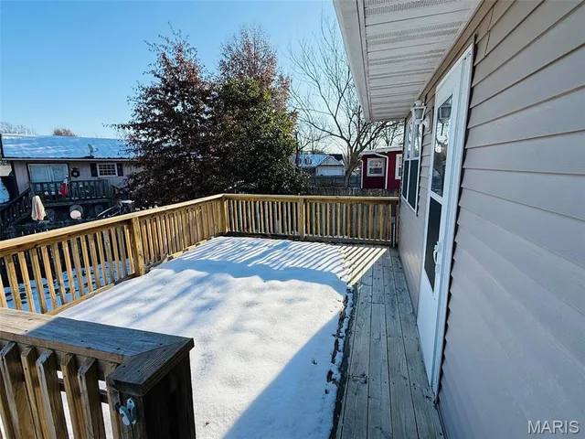 $220,000 | 23 Islander Drive, Brighton, IL 62012