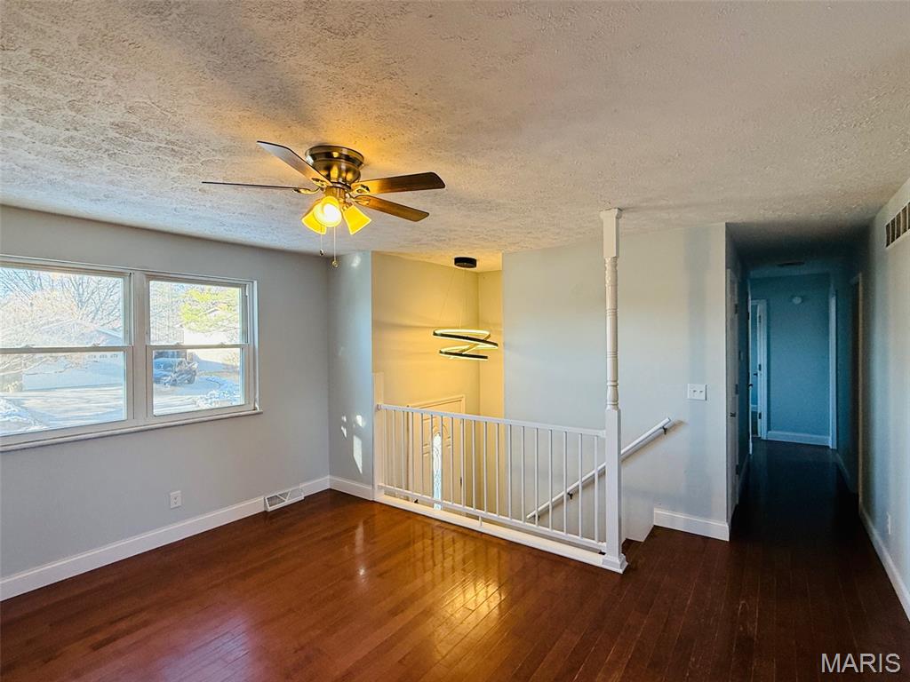 23 Islander Drive Brighton, IL 62012 - Photo 2 of 17