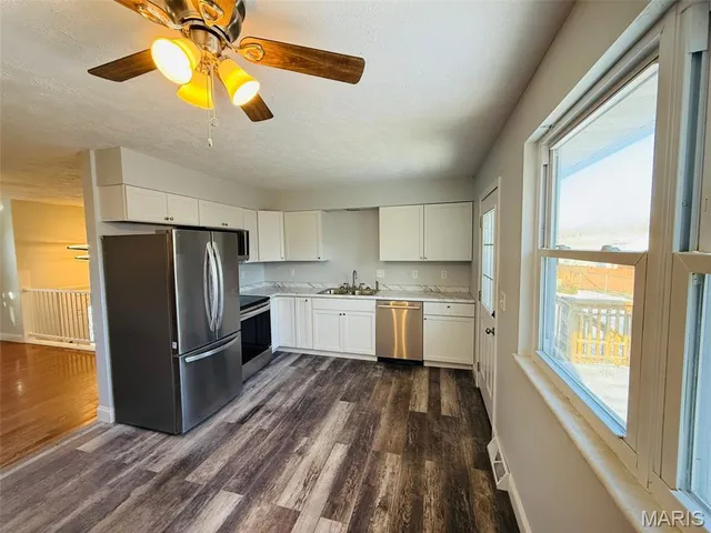 $220,000 | 23 Islander Drive, Brighton, IL 62012