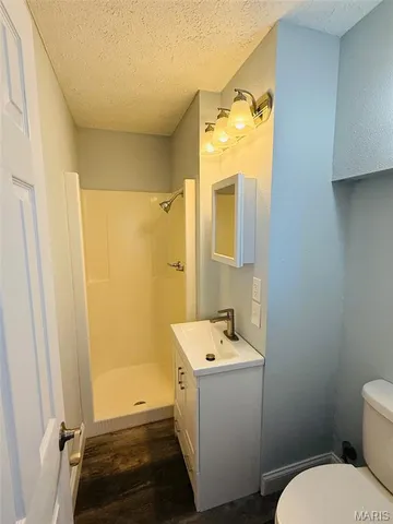 $220,000 | 23 Islander Drive, Brighton, IL 62012