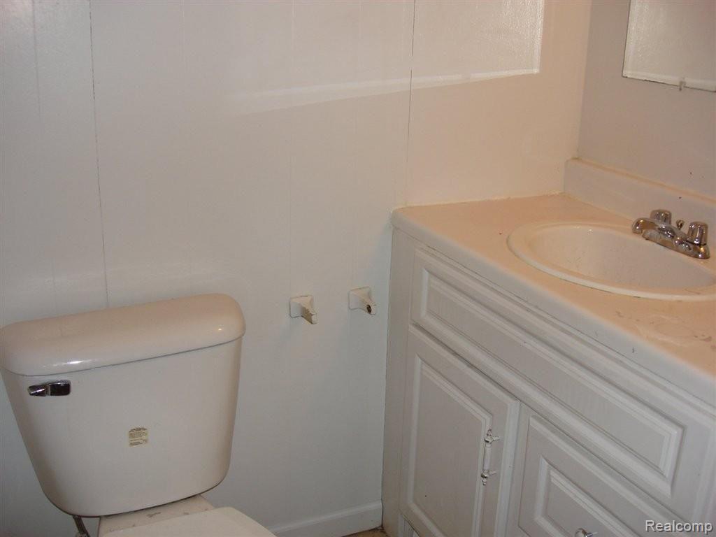 26333 Colgate Street Inkster, MI 48141 - Photo 8 of 11 023.JPG