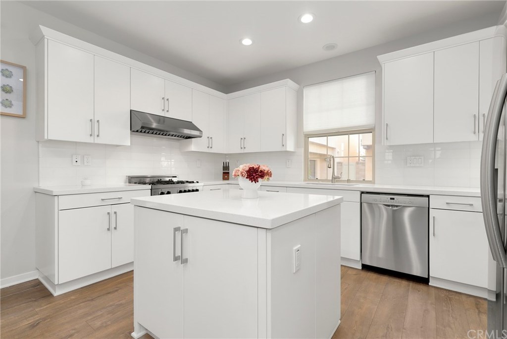 150 Excursion Irvine, CA 92618 - Photo 1 of 1 Gallery Image 1
