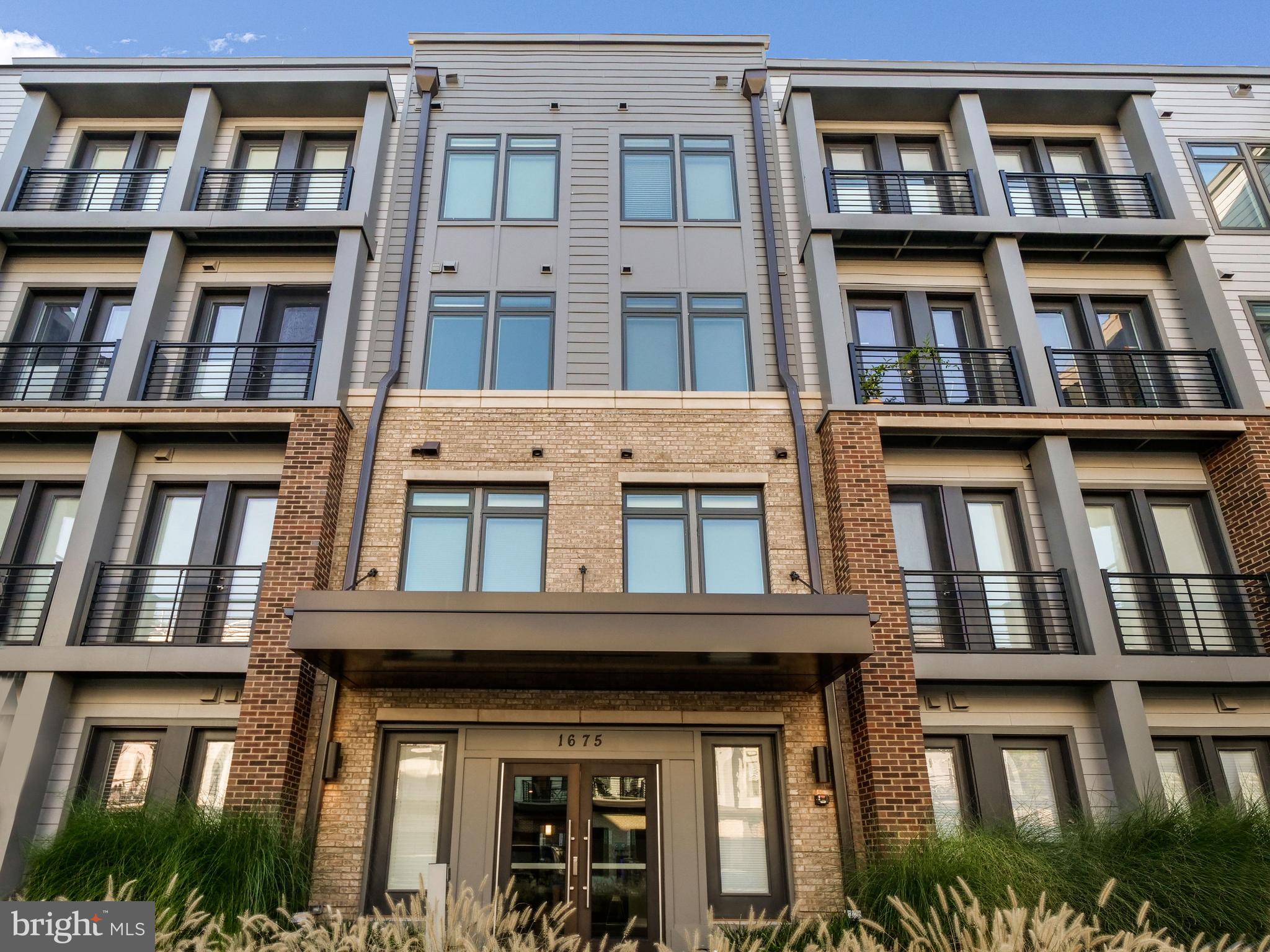 1675 Bandit Loop, Unit 308B Reston, VA 20190 - Photo 2 of 28