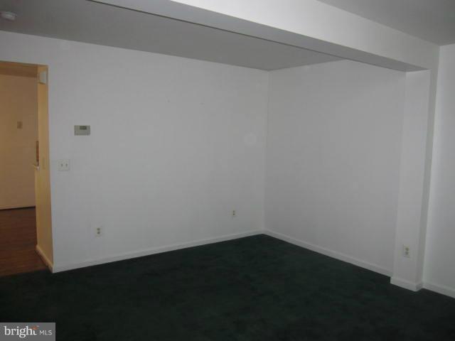 5987 Edgehill Court Alexandria, VA 22303 - Photo 4 of 21 Dining Room