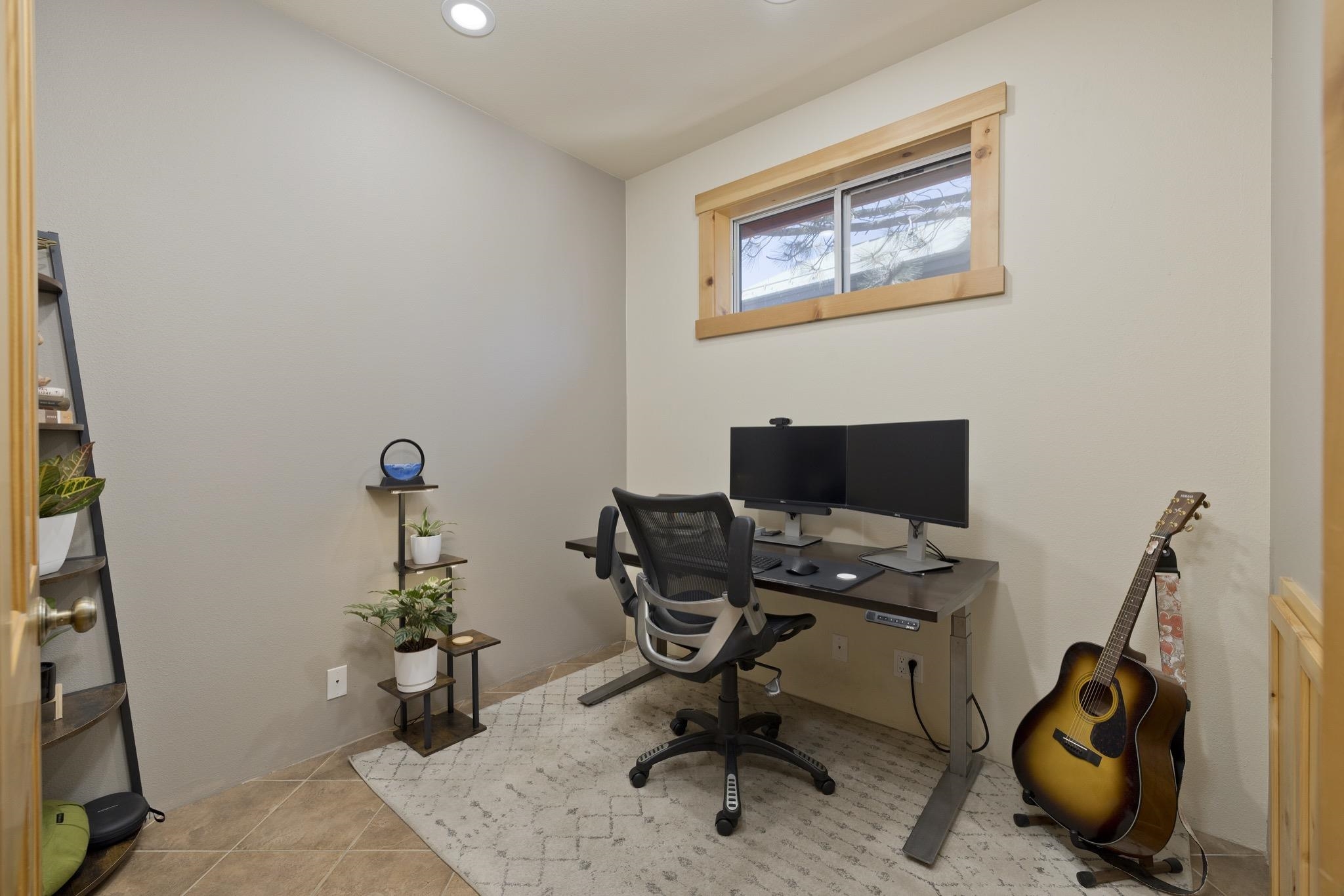 23 Trails End Road Mammoth Lakes, CA 93546 - Photo 29 of 50 a view of workspace with lounge chair