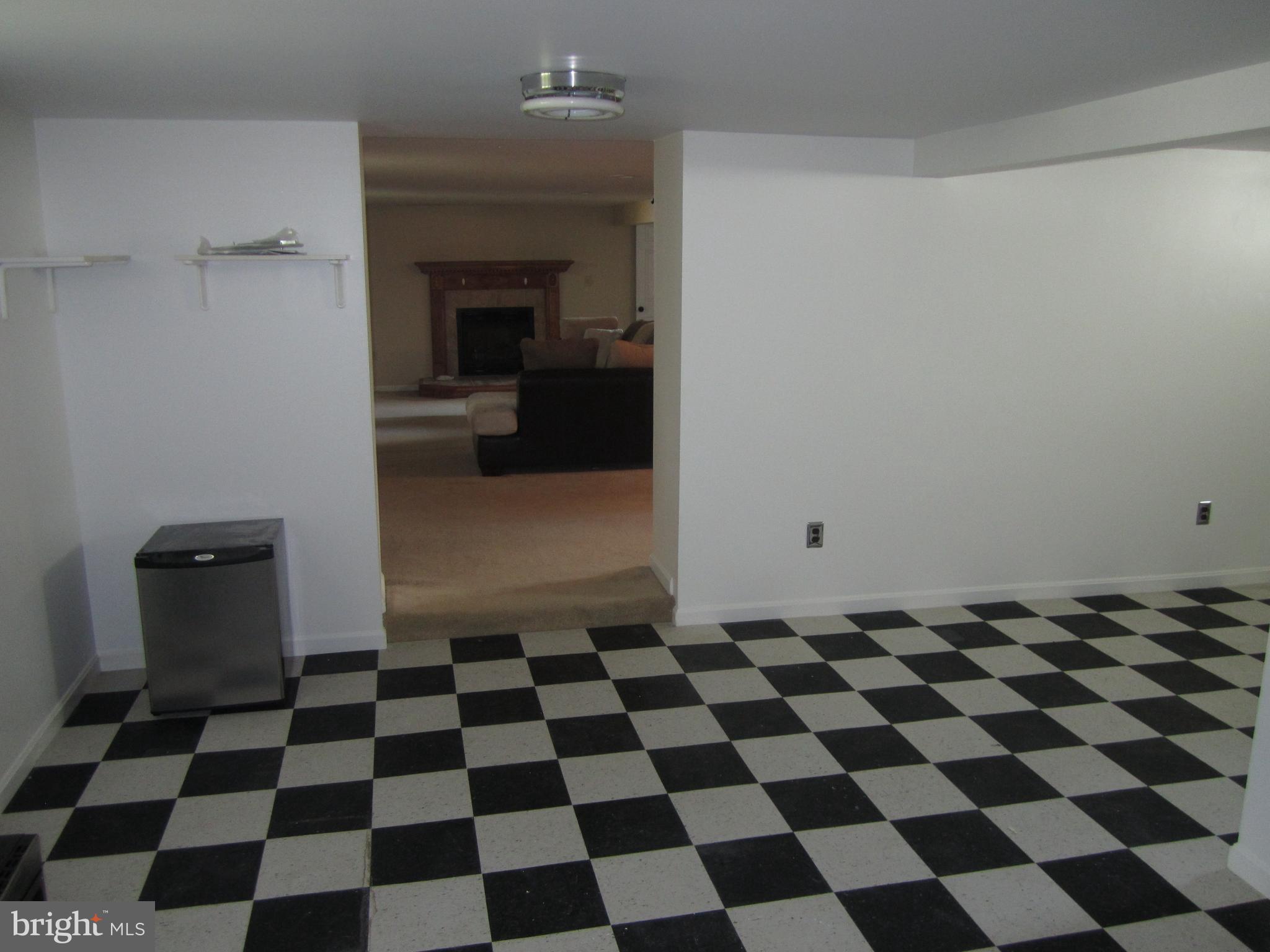 576 Shipley Road Linthicum Heights, MD 21090 - Photo 29 of 32