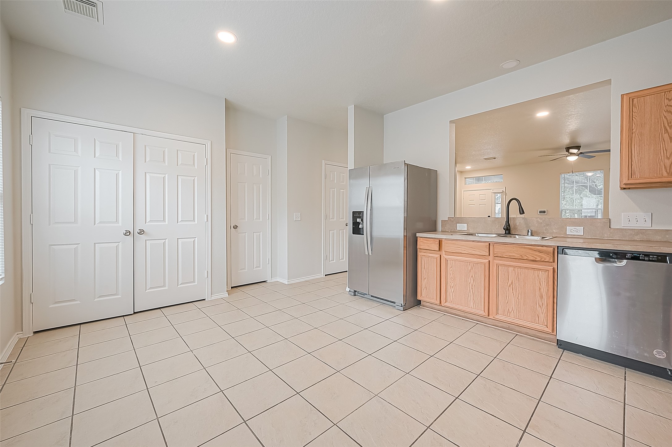 23814 Single Oak Street Spring, TX 77373 - Photo 3 of 12 Gallery Image 3