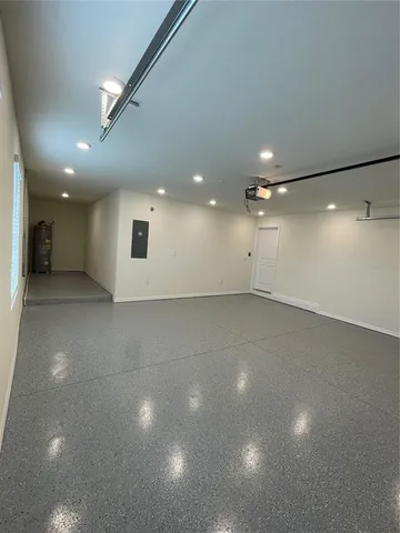 $2,850 | 37059 Kings Crown Drive, Zephyrhills, FL 33541