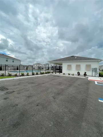 $2,850 | 37059 Kings Crown Drive, Zephyrhills, FL 33541