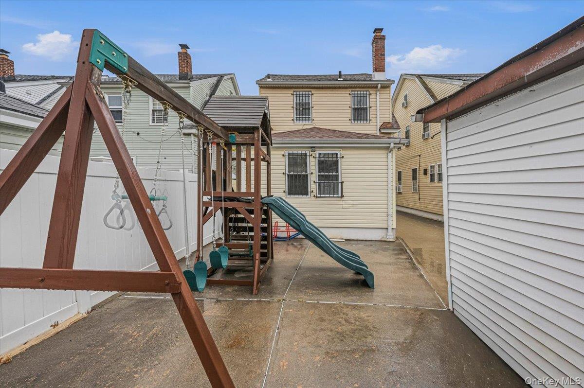 221-73 91st Road Queens, NY 11428 - Photo 26 of 33