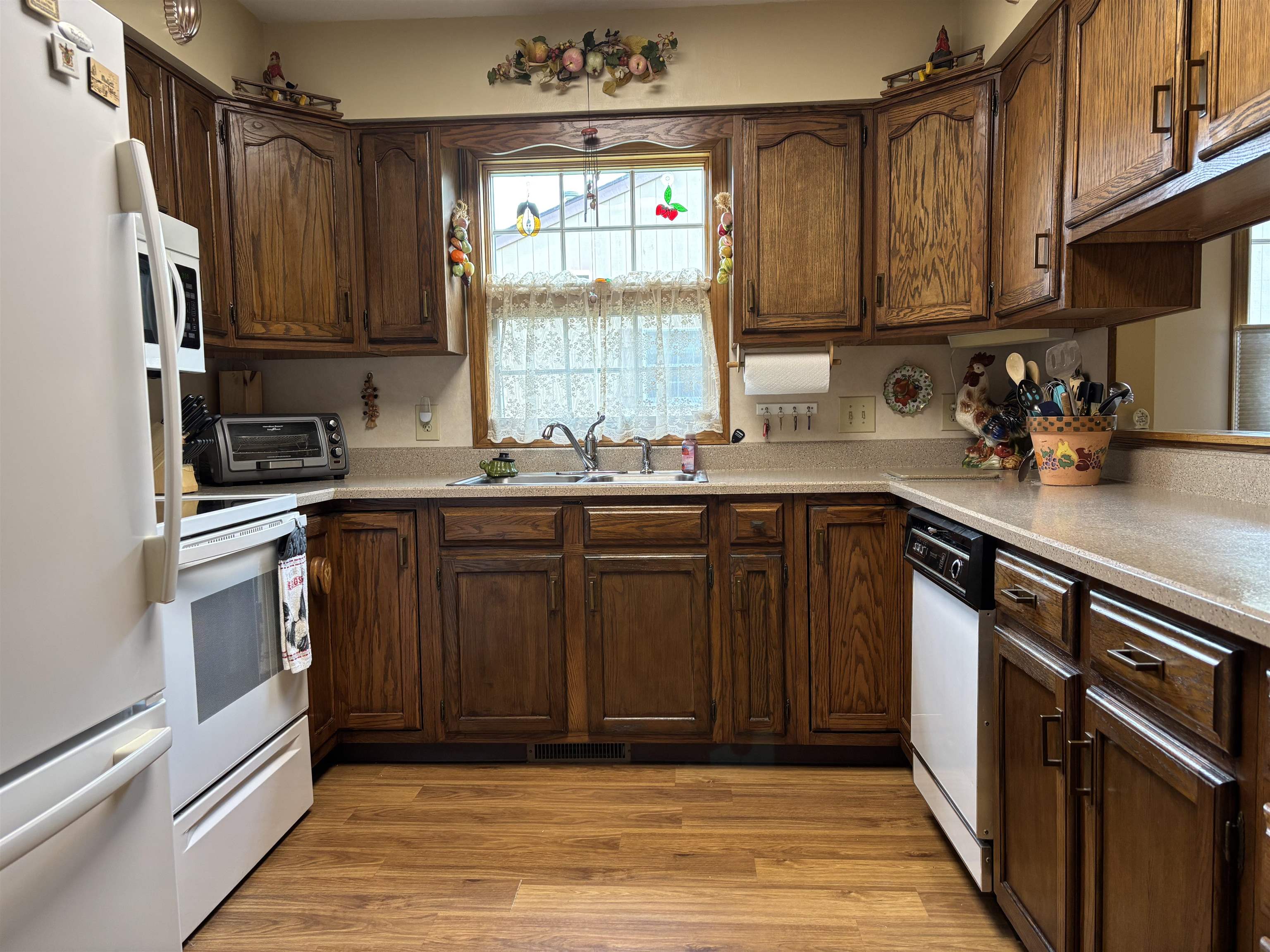 589 Churchgrove Road Frankenmuth, MI 48734 - Photo 10 of 39