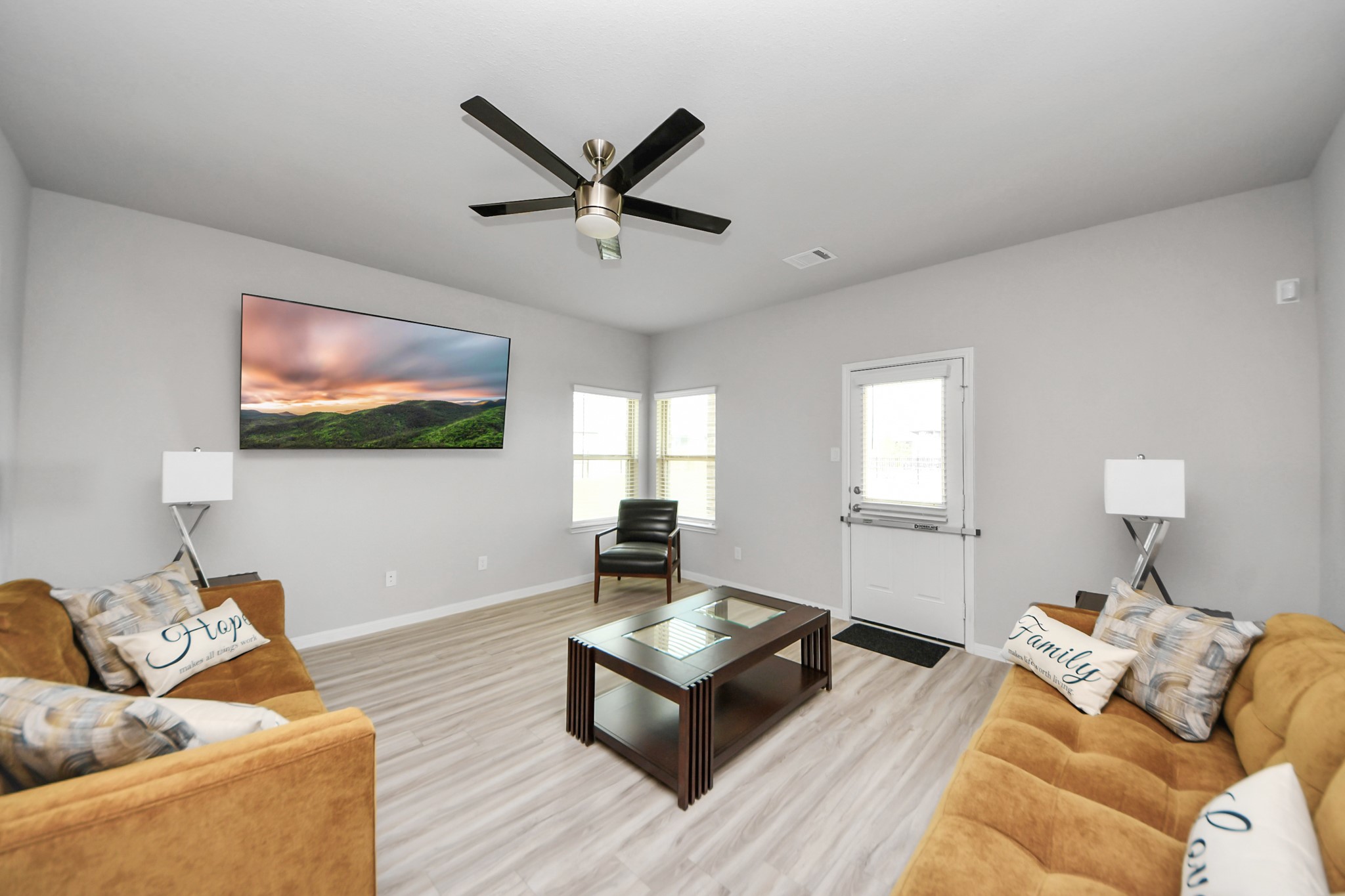 1654 Sequoia Run Drive Rosharon, TX 77583 - Photo 6 of 21 a living room with furniture and a window