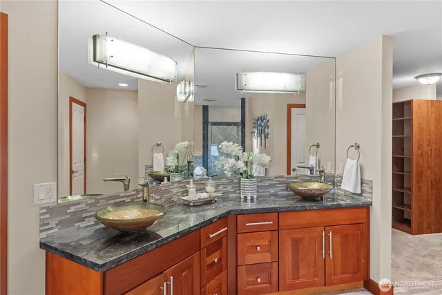 $3,295,000 | 20619 Northeast 16th Street, Sammamish, WA 98074