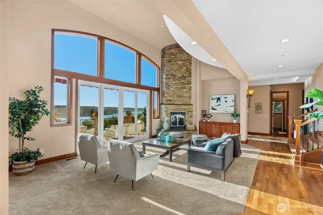 $3,295,000 | 20619 Northeast 16th Street, Sammamish, WA 98074