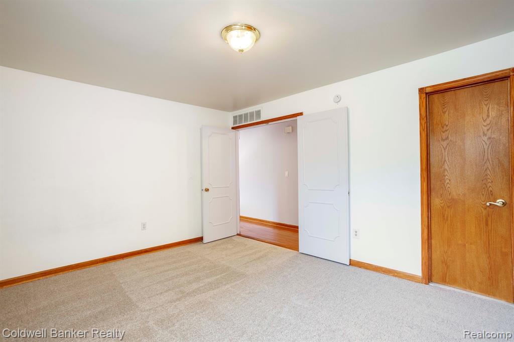 22512 Sheridan Road Novi, MI 48375 - Photo 16 of 37