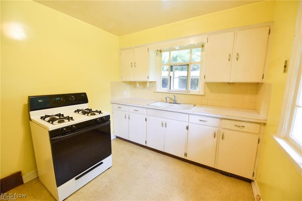 594 Shook Road Akron, OH 44319 - Photo 13 of 23