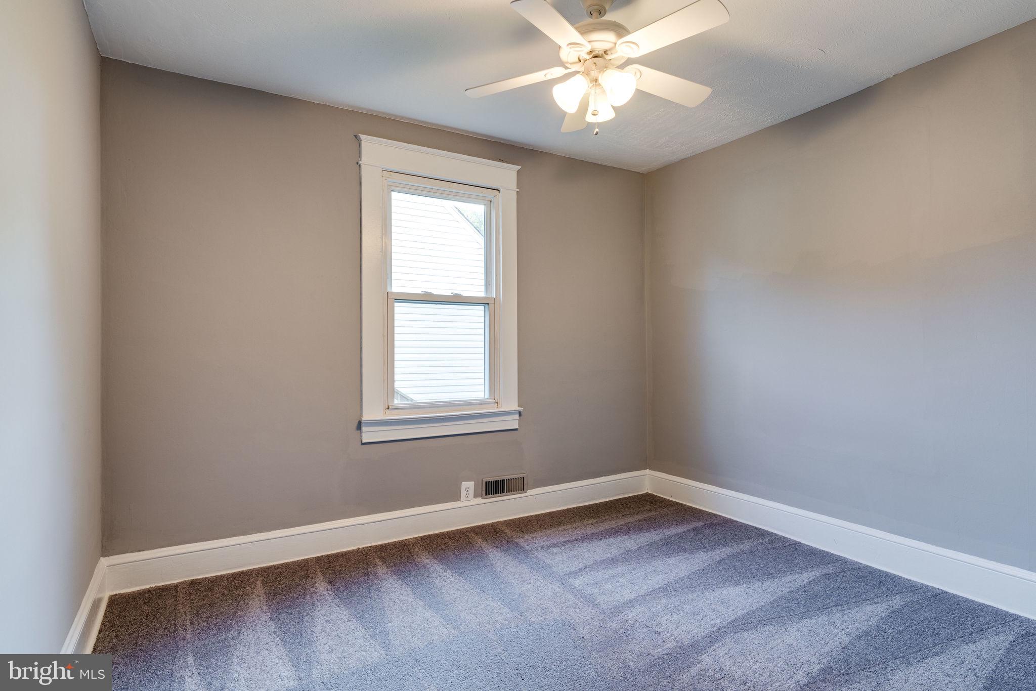28 Hampton Road Linthicum Heights, MD 21090 - Photo 14 of 33