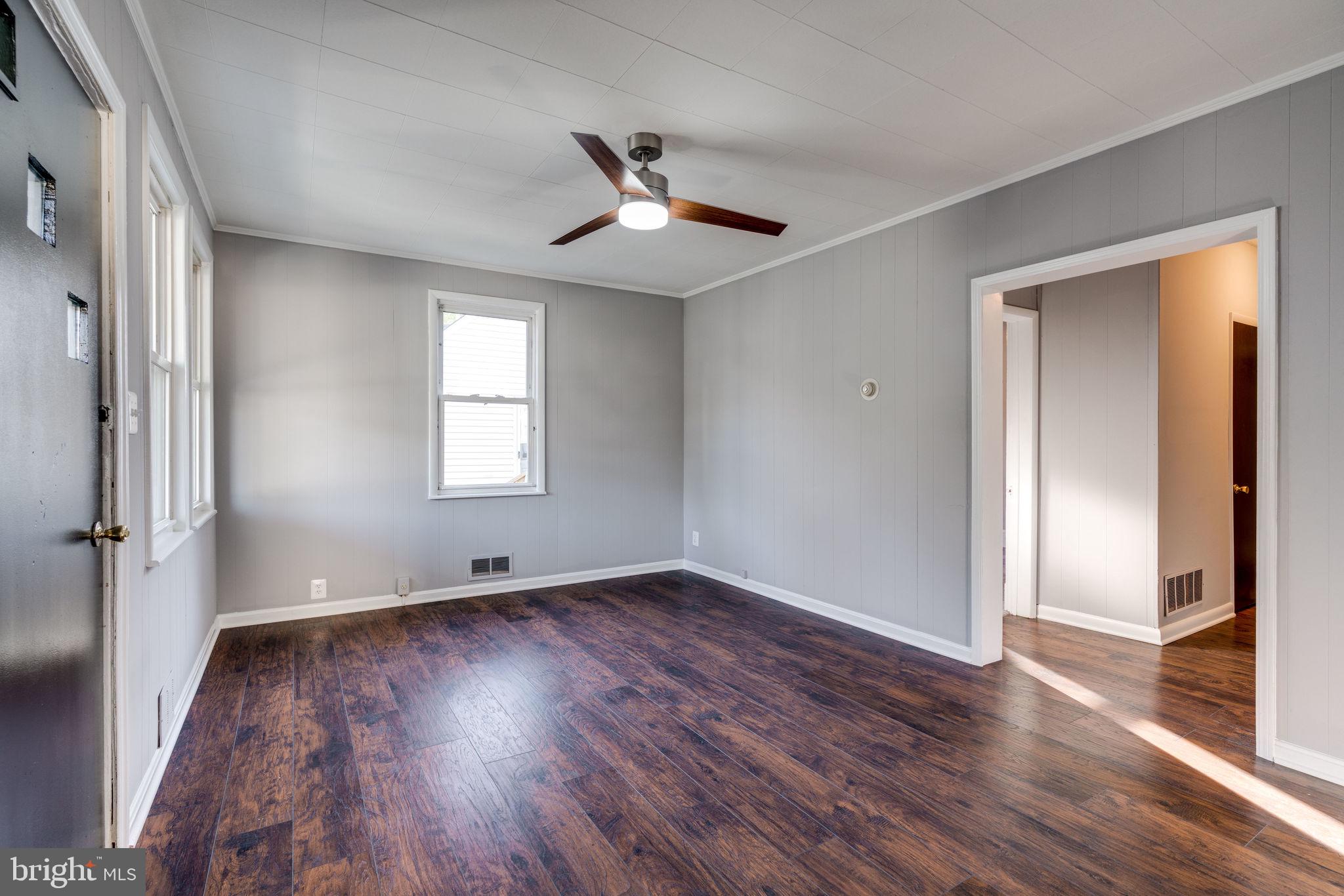28 Hampton Road Linthicum Heights, MD 21090 - Photo 8 of 33
