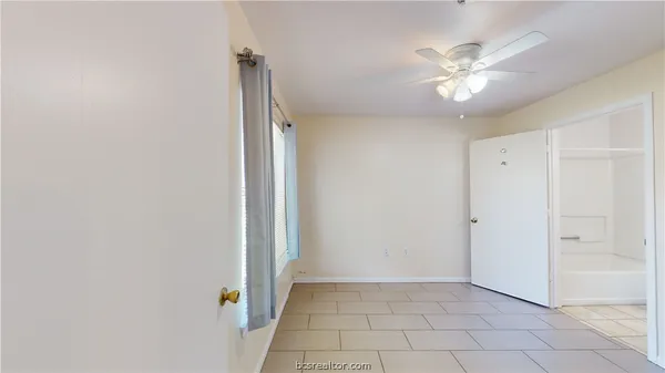 $600 | 529 Southwest Parkway, Unit 102 ROOM C, College Station, TX 77840