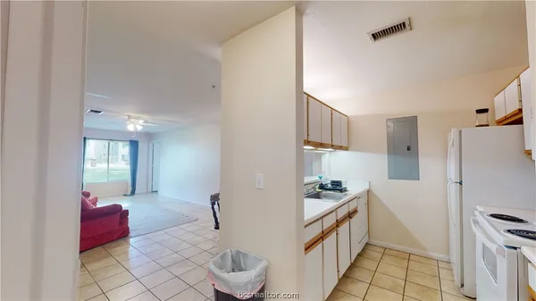 $600 | 529 Southwest Parkway, Unit 102 ROOM C, College Station, TX 77840