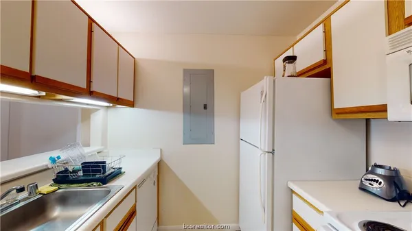 $600 | 529 Southwest Parkway, Unit 102 ROOM C, College Station, TX 77840