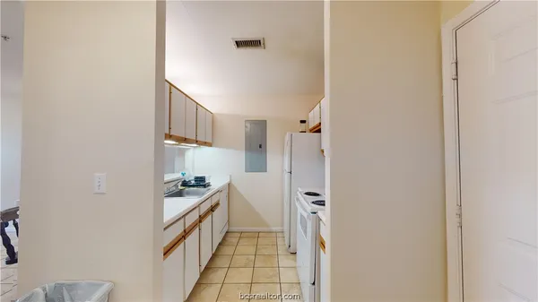$600 | 529 Southwest Parkway, Unit 102 ROOM C, College Station, TX 77840