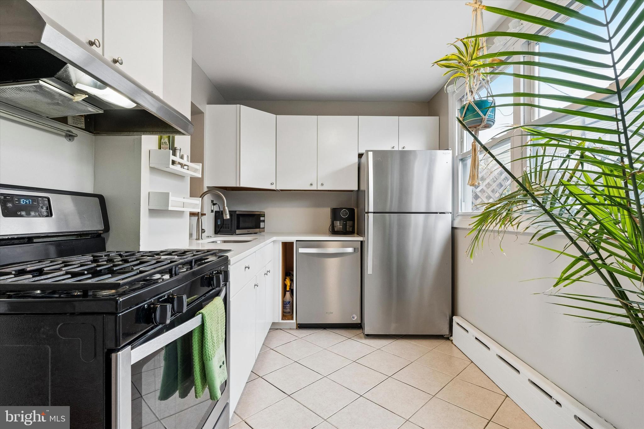 126 Mercy Street Philadelphia, PA 19148 - Photo 11 of 25