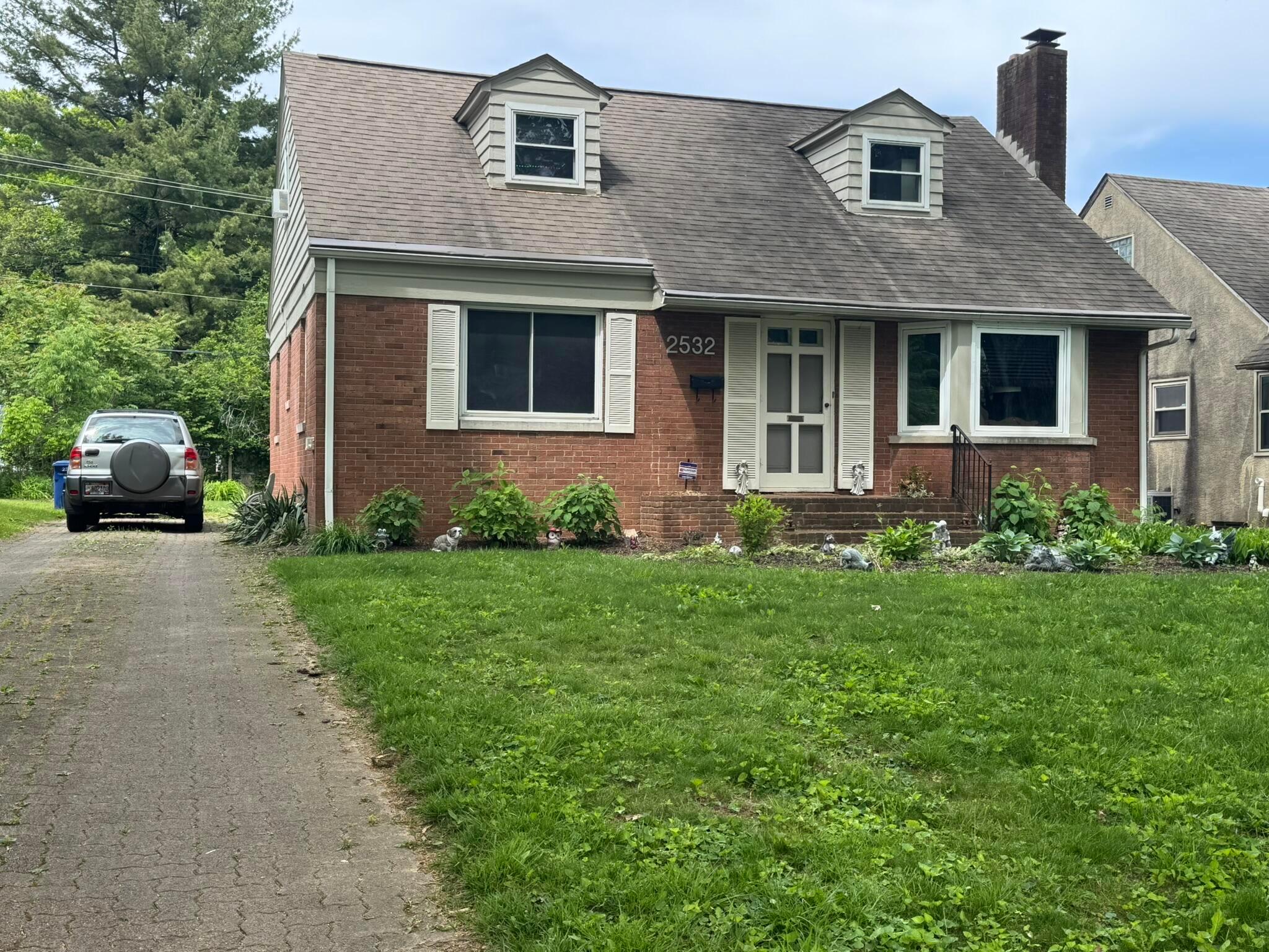 2532 Dover Road Columbus, OH 43209 - Photo 3 of 34 C5B5F092-EEB7-44E9-AD6F-10460790D276_1_1
