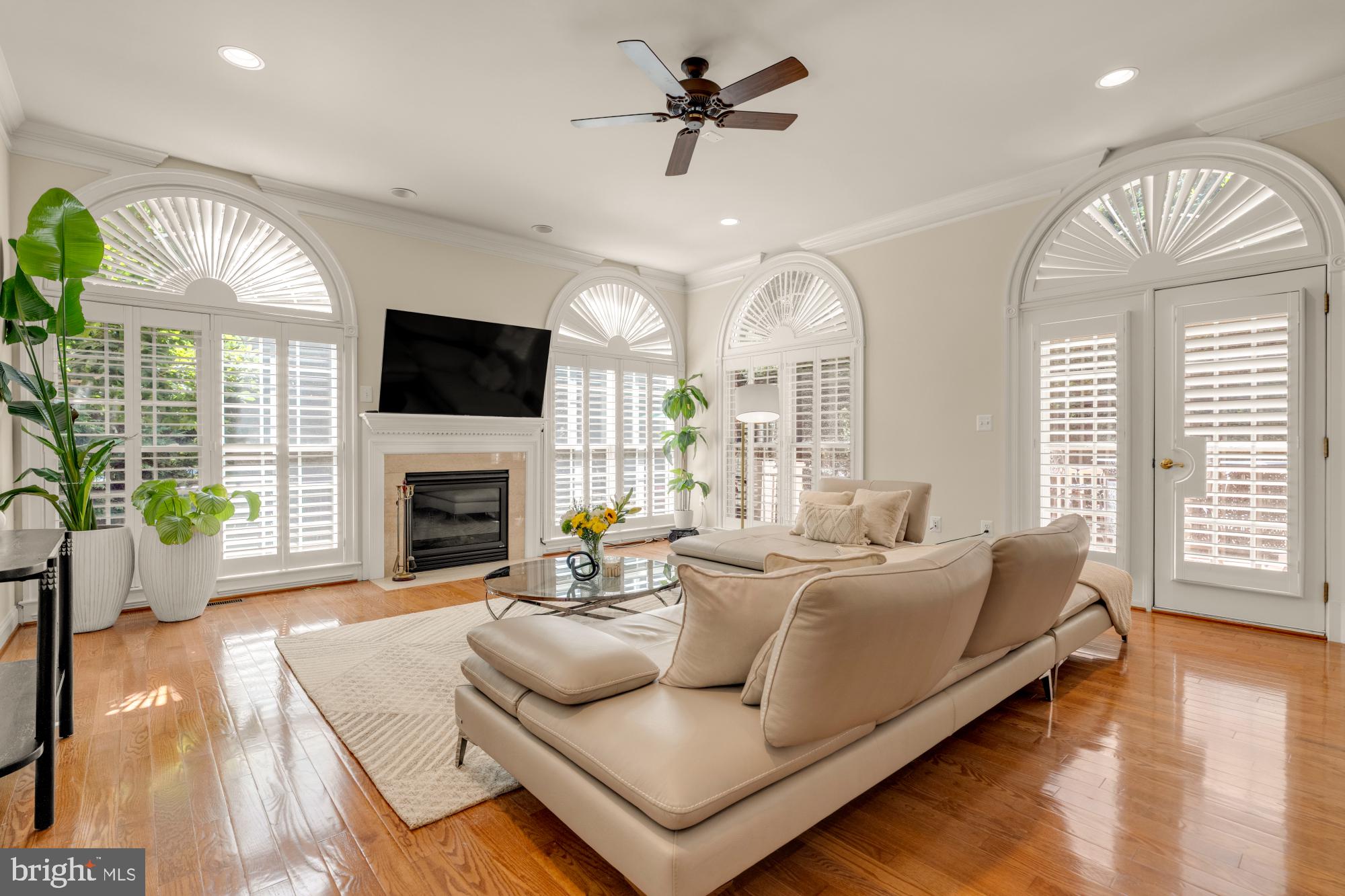 6238 Linway Terrace McLean, VA 22101 - Photo 8 of 90