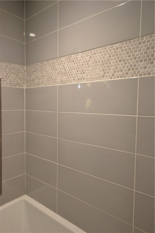 11 Fielding Road Cranston, RI 02910 - Photo 23 of 32 Shower Tile Surround