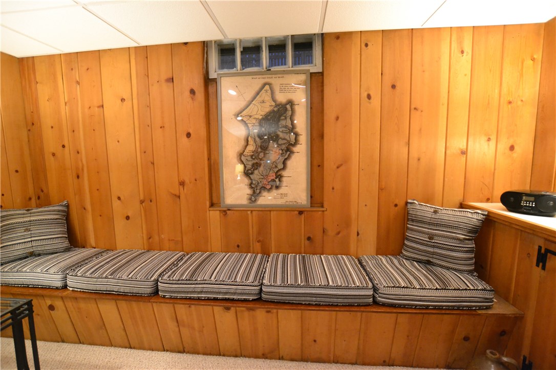 11 Fielding Road Cranston, RI 02910 - Photo 27 of 32 Family Room Seating Area