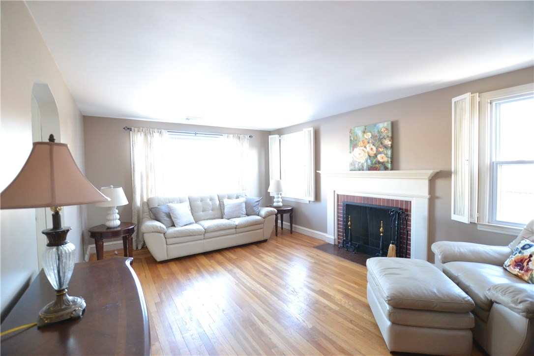 11 Fielding Road Cranston, RI 02910 - Photo 9 of 32 Sun Filled Living Room