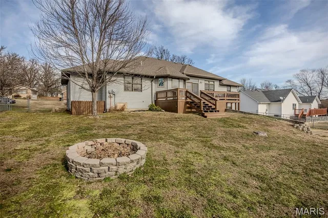 $375,000 | 218 Hillside Court, Lebanon, MO 65536