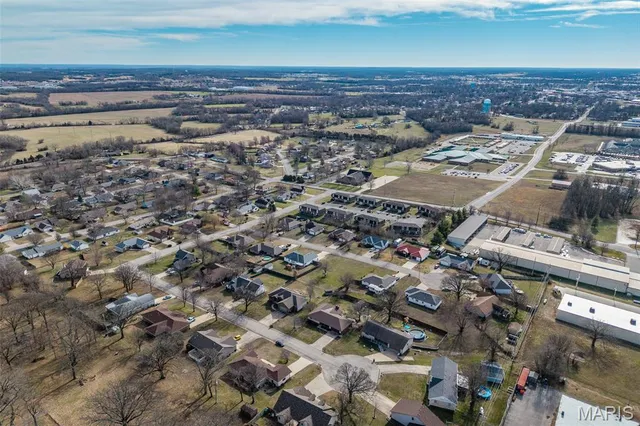 $375,000 | 218 Hillside Court, Lebanon, MO 65536