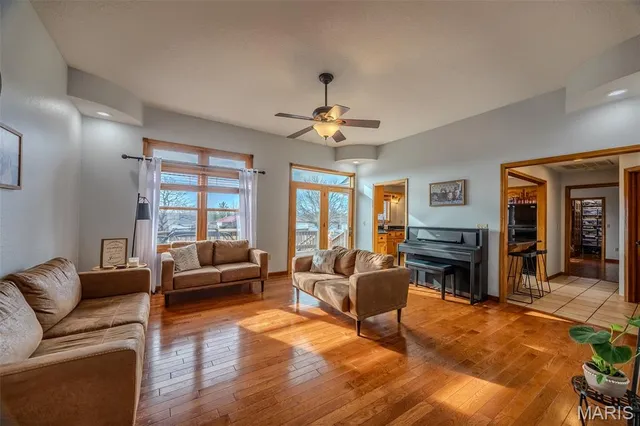 $375,000 | 218 Hillside Court, Lebanon, MO 65536