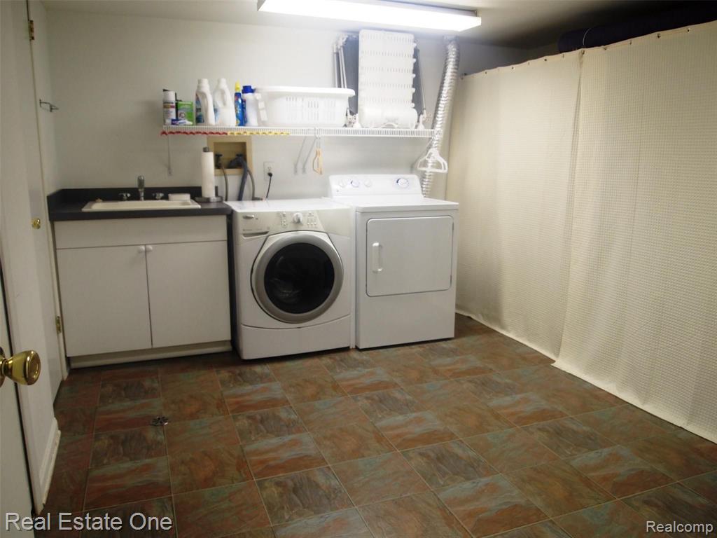 824 Ridgeside Drive, Unit 37 Milford, MI 48381 - Photo 34 of 37