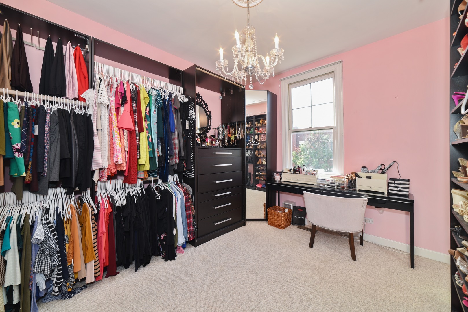 155 Dawson Drive Elgin, IL 60120 - Photo 9 of 13 a view of a room with furniture and a window