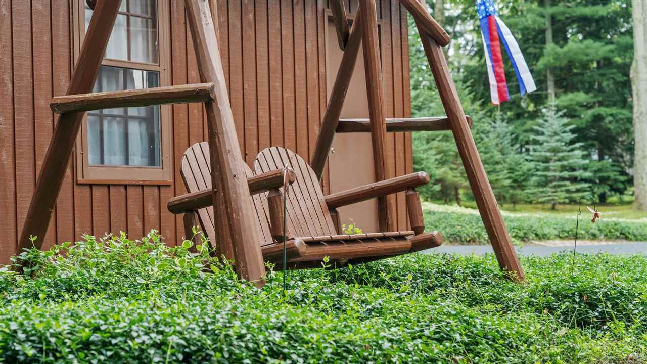 7710 Forest Lodge Road Traverse City, MI 49685 - Photo 67 of 88 1891618-66.JPG