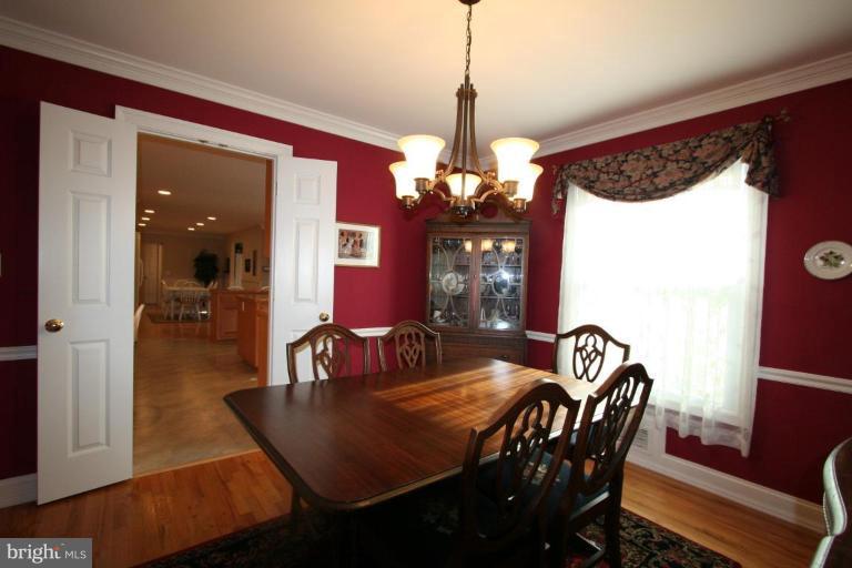 10810 Gainsborough Road Potomac, MD 20854 - Photo 11 of 29 Dining Room #2
