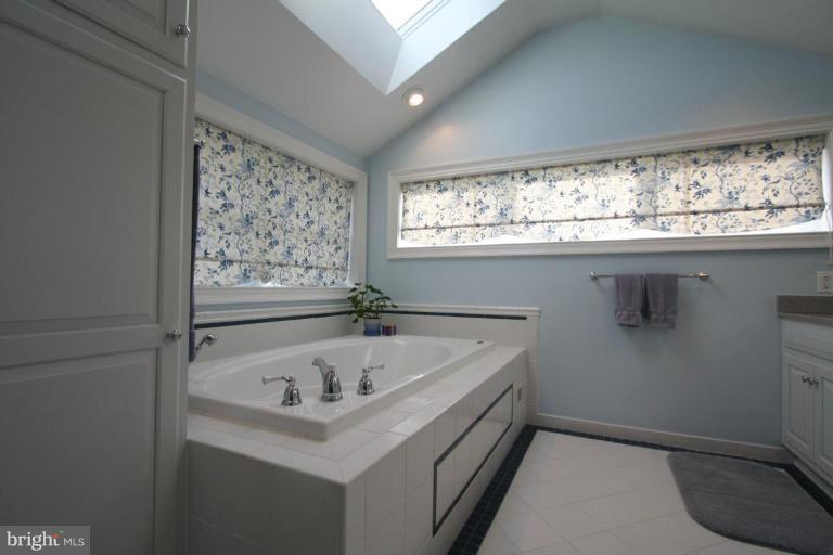 10810 Gainsborough Road Potomac, MD 20854 - Photo 16 of 29 Master Bath #2