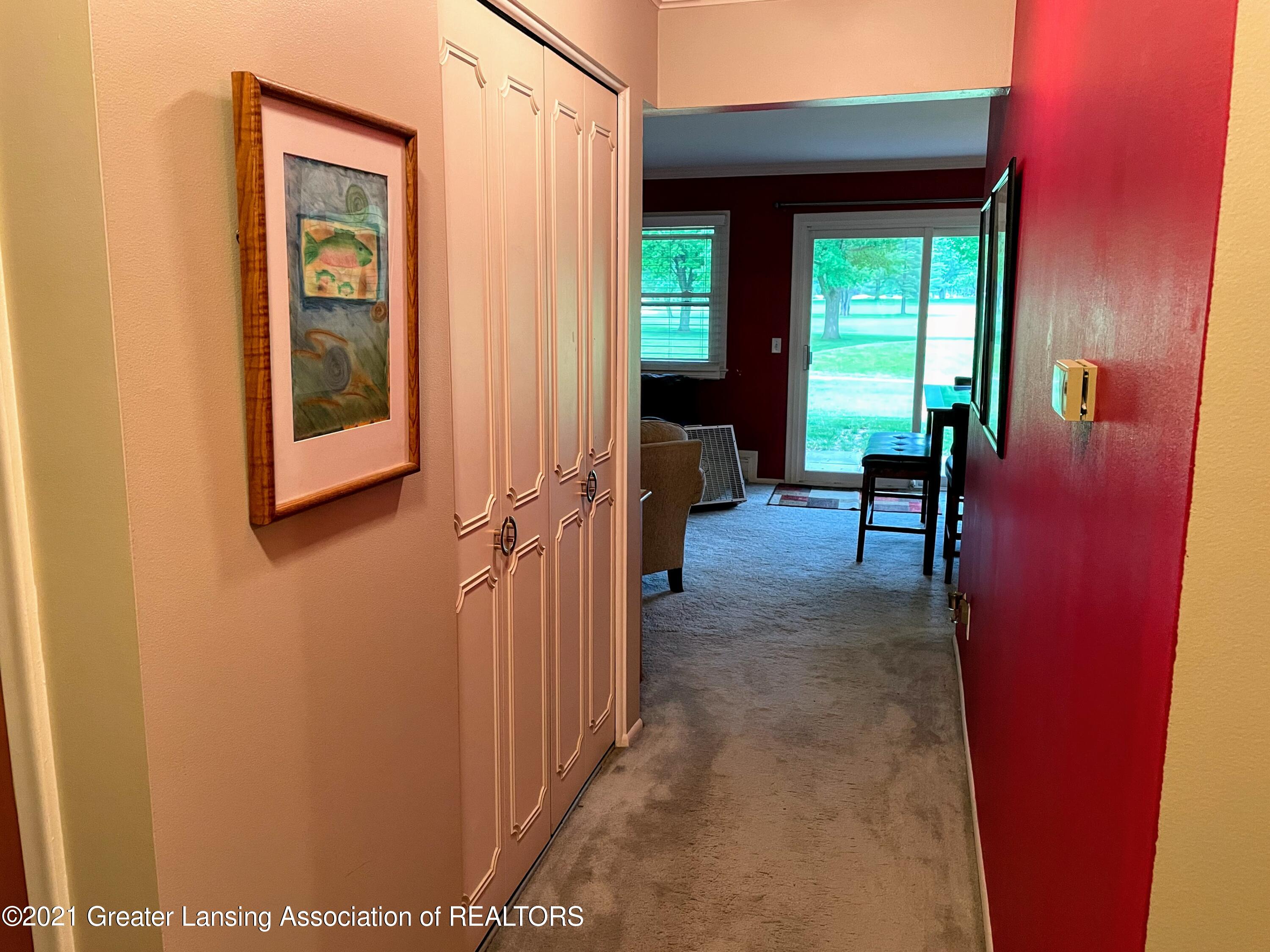 1730 Wellington Road, Unit 4 Lansing, MI 48910 - Photo 19 of 42 IMG_2427