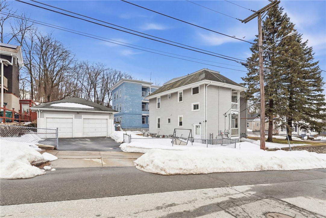 372 Cumberland Hill Road Woonsocket, RI 02895 - Photo 5 of 50