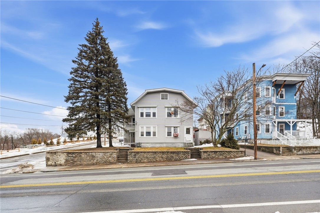 372 Cumberland Hill Road Woonsocket, RI 02895 - Photo 9 of 50