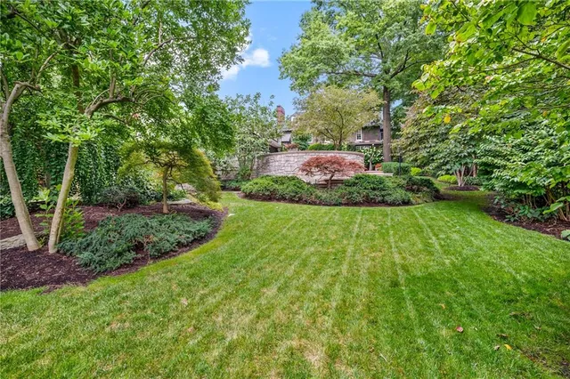 $2,550,000 | 224 Thorn Street, Sewickley, PA 15143
