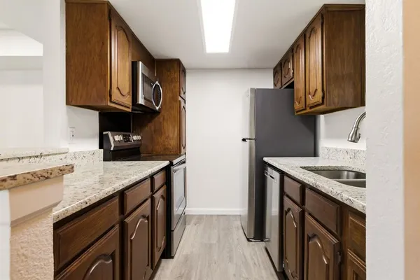 $1,200 | 8510 Park Lane, Unit 202, Dallas, TX 75231
