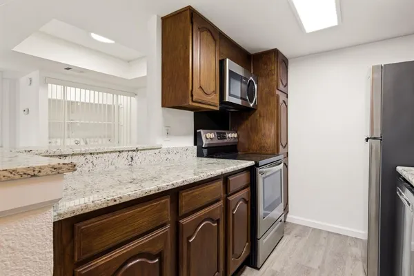 $1,200 | 8510 Park Lane, Unit 202, Dallas, TX 75231