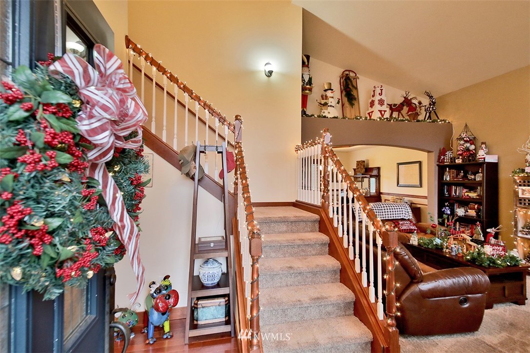 1028 Lyle Ridge Circle Oak Harbor, WA 98277 - Photo 3 of 40 Gallery Image 3