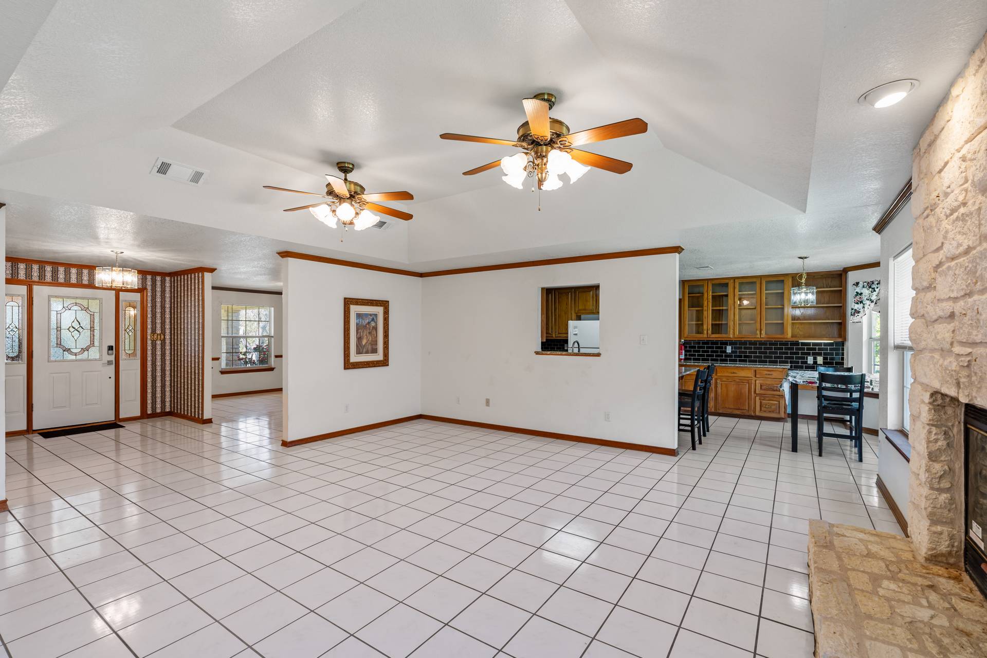 101 Oak Ridge Circle Georgetown, TX 78628 - Photo 6 of 35