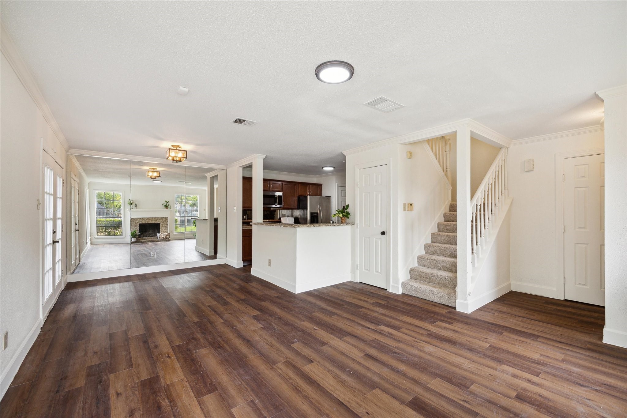 2211 South Kirkwood Road, Unit 17 Houston, TX 77077 - Photo 4 of 23