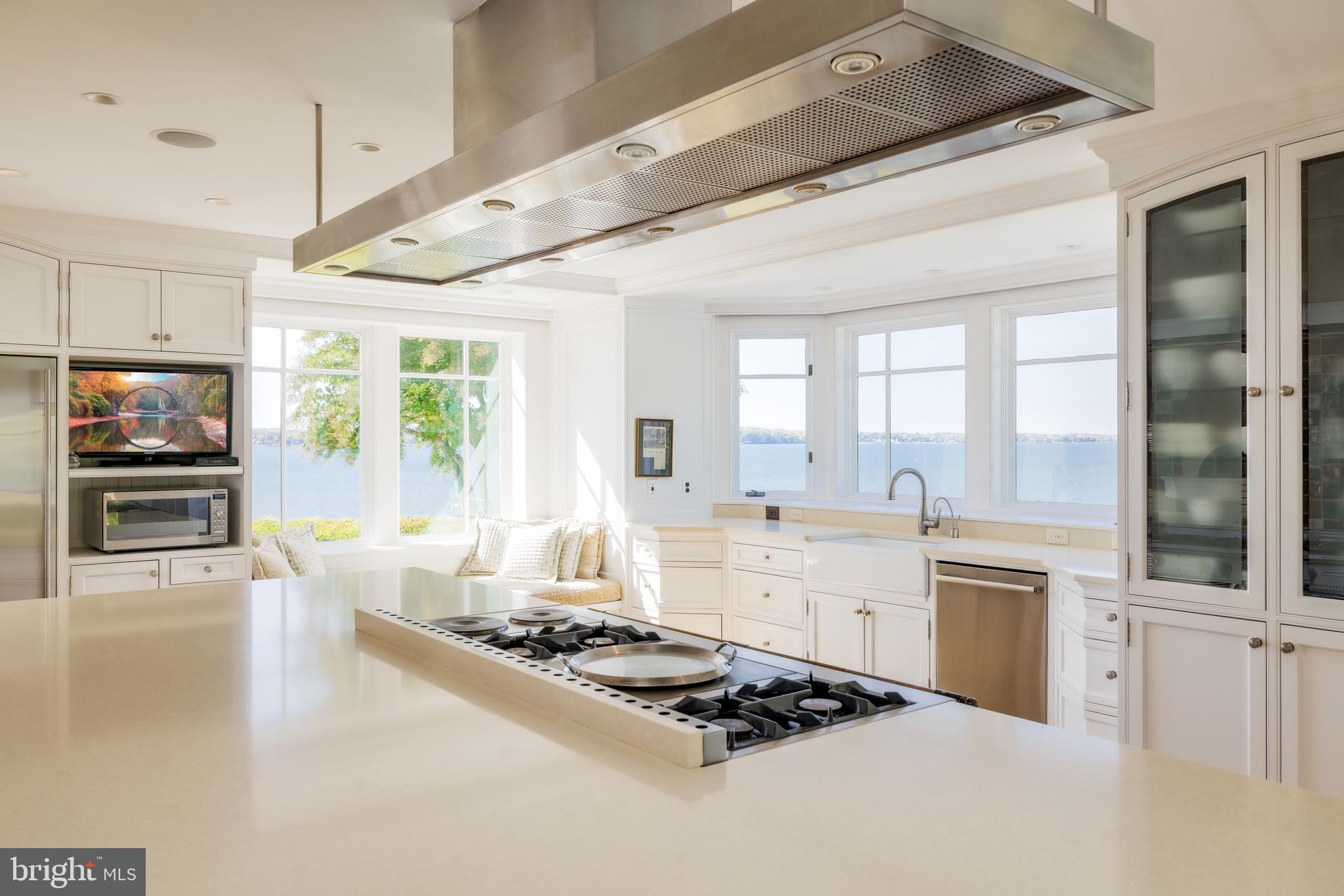 622 Magothy Road Gibson Island, MD 21056 - Photo 16 of 50 Kitchen countertop